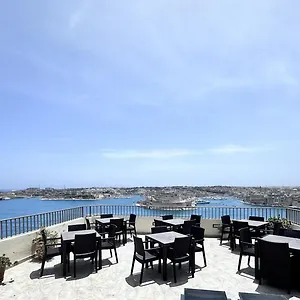 Grand Harbour ** Valletta